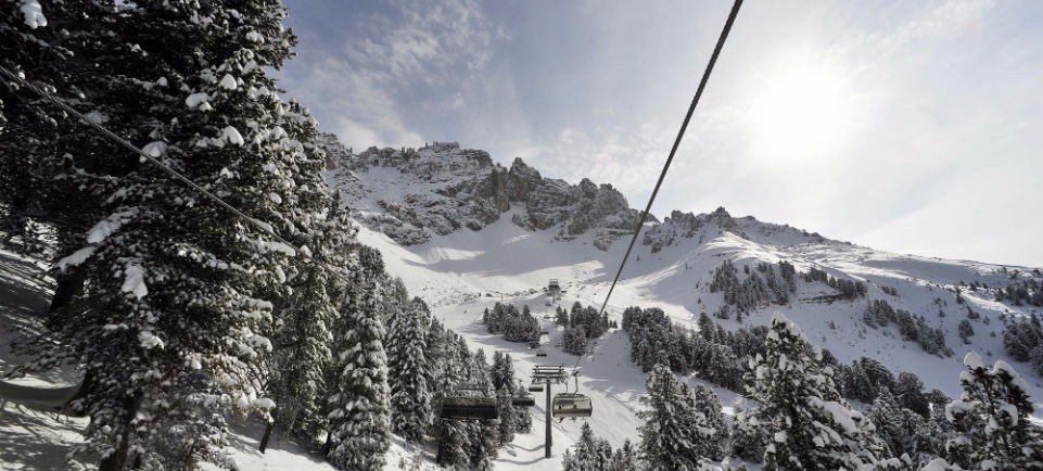 Liftfahrt mit Gipfelblick